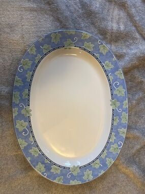 Pfaltzgraff Blue Isle Pattern Border Oval Serving Platter 14 1/2